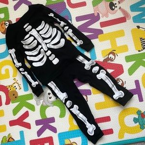 Glow in the dark skeleton pajama set